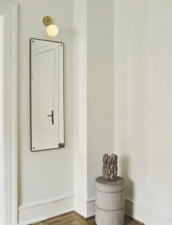 Apiales Wall, brushed brass / opal