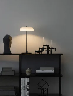 Blossi Table, black / opal