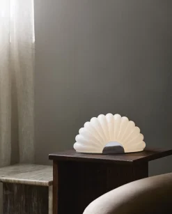 CHIA lamp w. chrome finish - white