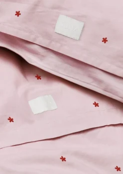 Daisy Sengetøj Baby 70x100 cm pink/rød