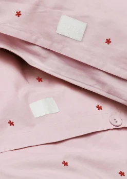 Daisy Sengetøj 140x220 cm pink/rød DK