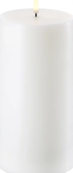 LED Pillar Candle - Nordic White - 10,1 x 20 cm