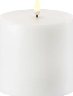 LED Pillar Candle - Nordic White - 10,1 x 10 cm