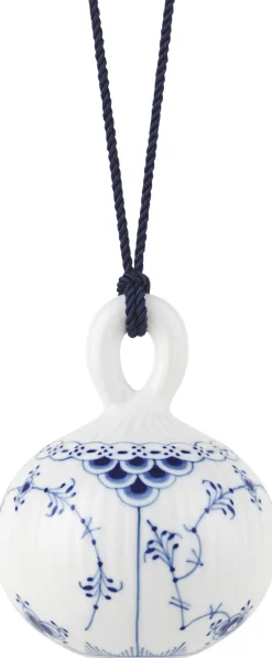 Musselmalet Halvblonde julekugle, 9,5 cm.