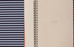 NELA Notebook med spiralryg - Stor, Bordeaux og blå