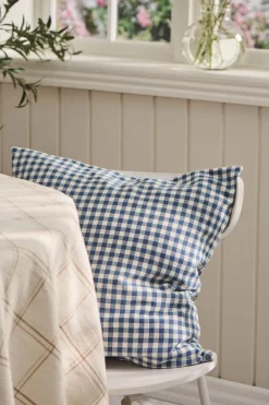 Pude Lucas mørkeblå m/naturfarvede små tern