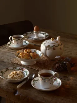 Stjerne Riflet Jul 17 cm. dyb desserttallerken